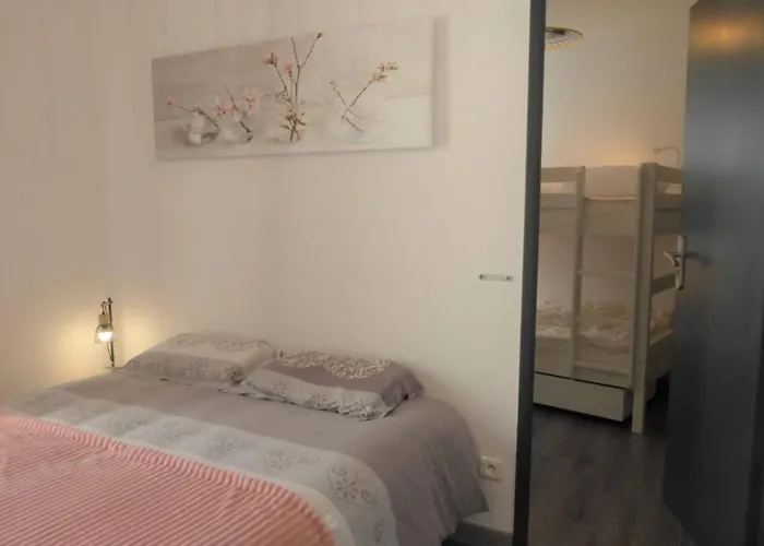 Sg020-126 3 Pieces 5 Couchages Gilles Croix De Vie *